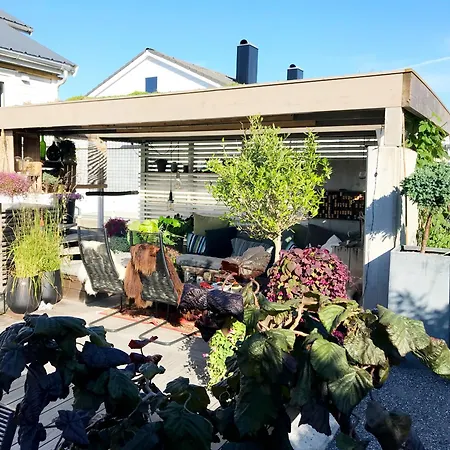 Apartment Sentrumsnaer Leilighet M/panorama Utsikt, Gode Solforhold Og Flott Uteomrade *